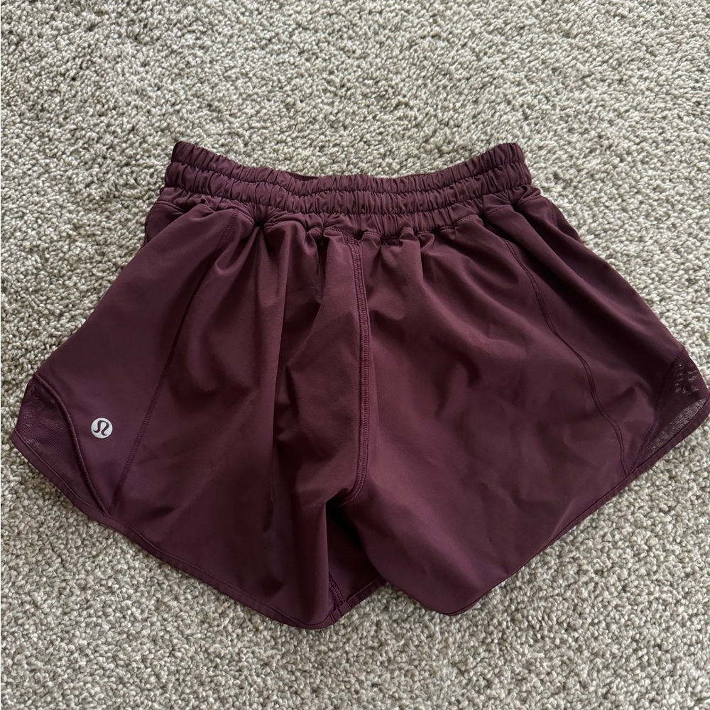 lululemon hotty-hot shorts